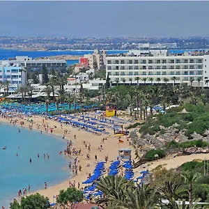 **** Hotel Nelia & Cipru