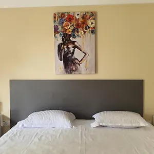 *** Hotel Casa Artisti România