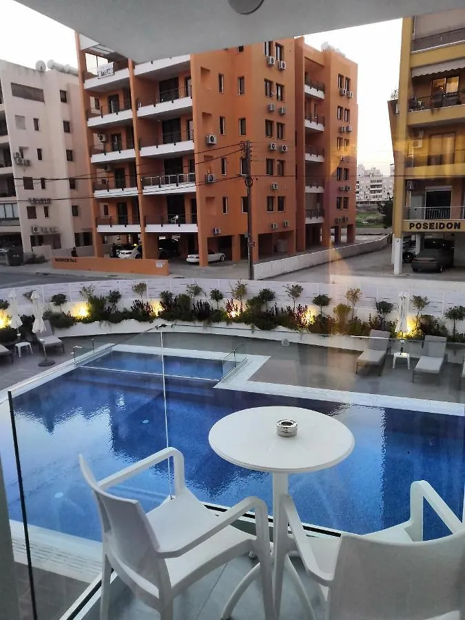 Best Western Plus Larco Hotel Larnaca 4*,