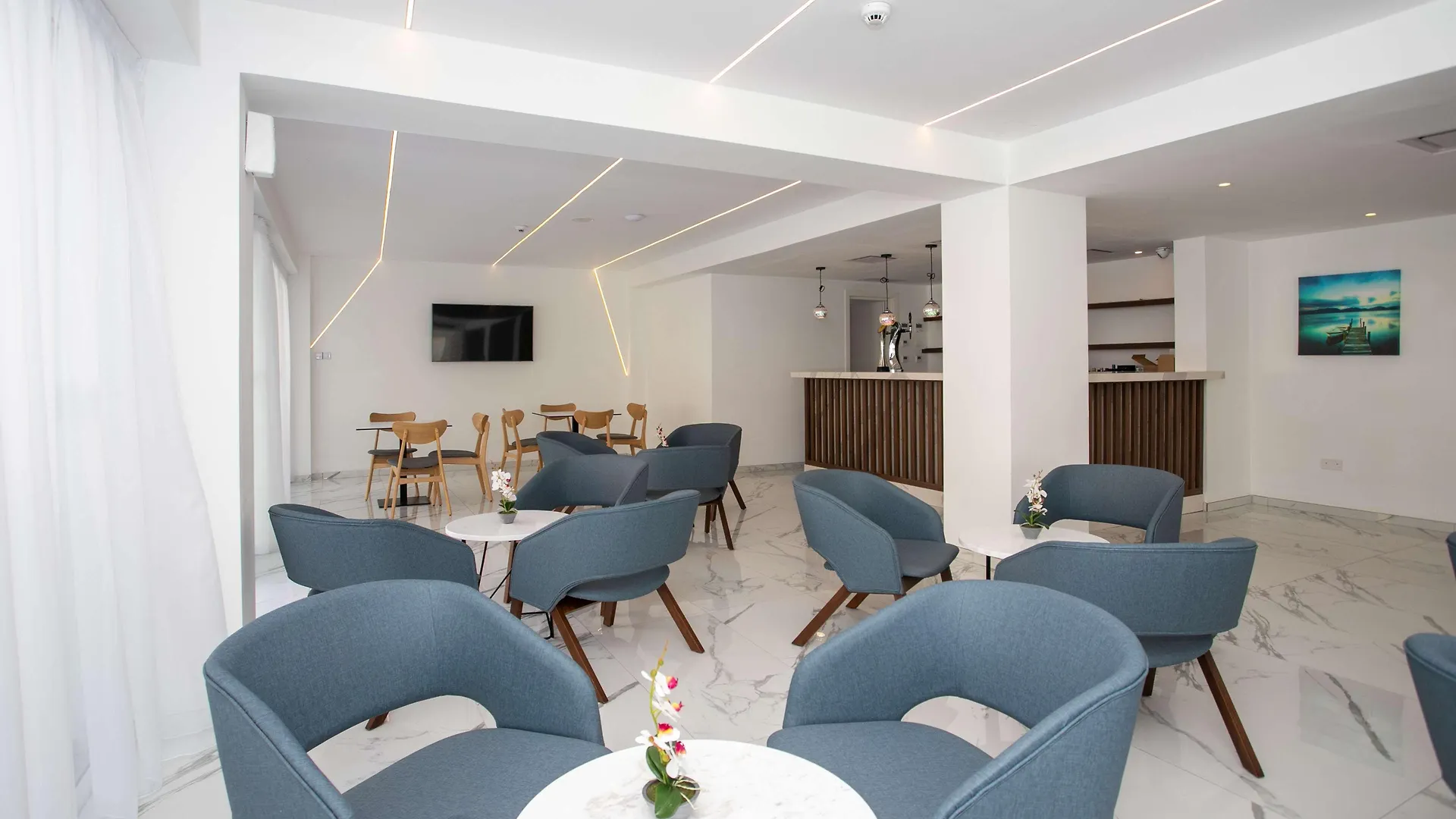 Best Western Plus Larco Hotel Larnaca 4*,